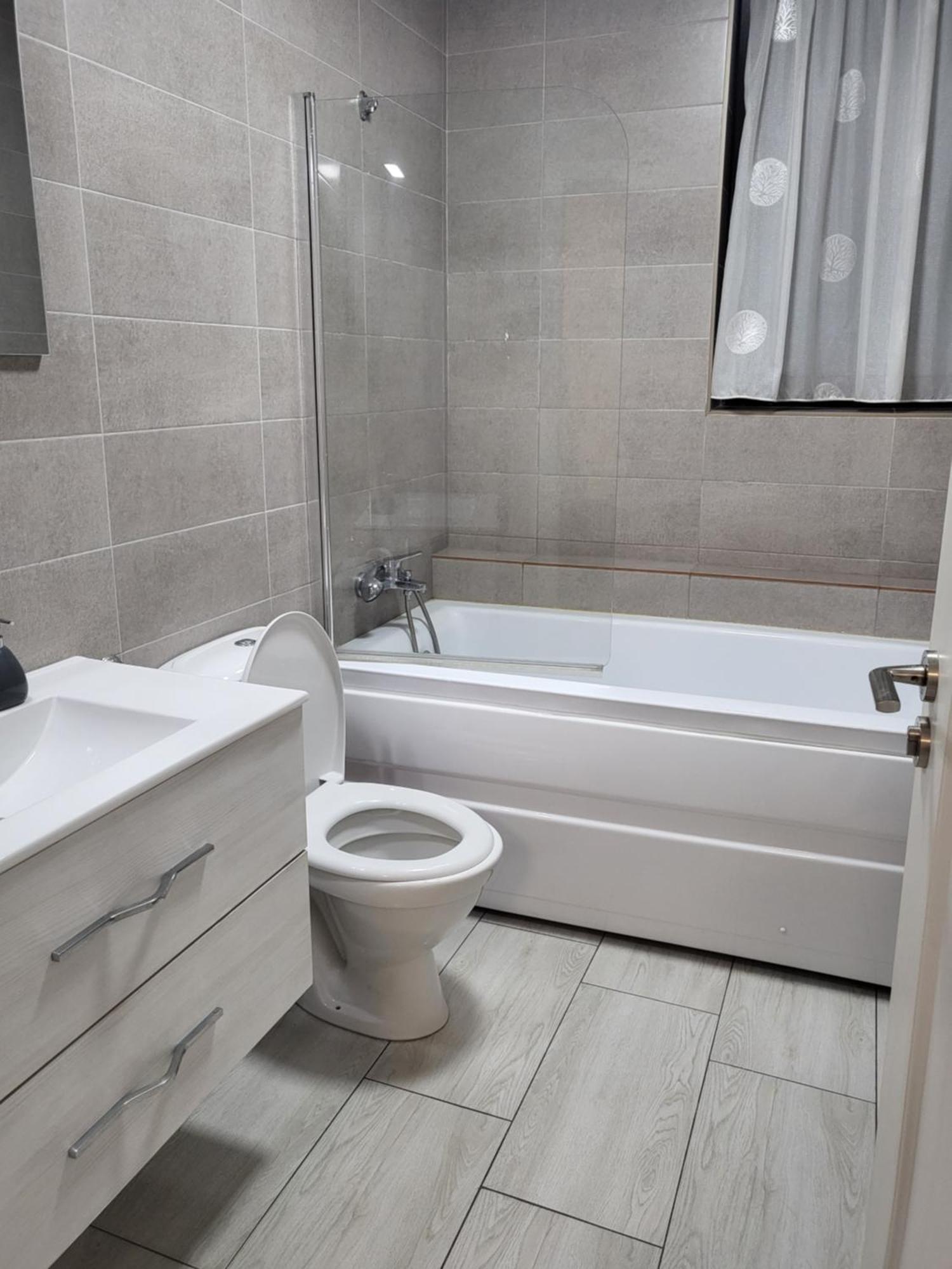 Apartament Alex, Dem Radulescu Ramnicu Valcea Ngoại thất bức ảnh